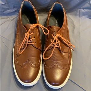Brown men’s dress shoes